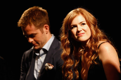 Isla+Fisher+Long+Hairstyles+Long+Wavy+Cut+AZbZho8H_mcl.jpg